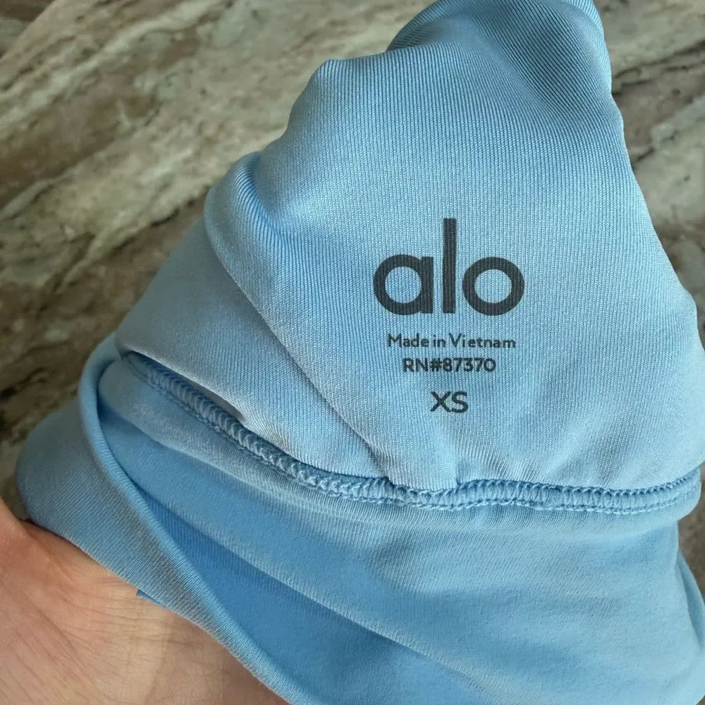 ALO Yoga baby blue one shoulder sports bra asymmetrical yoga top pilates XS